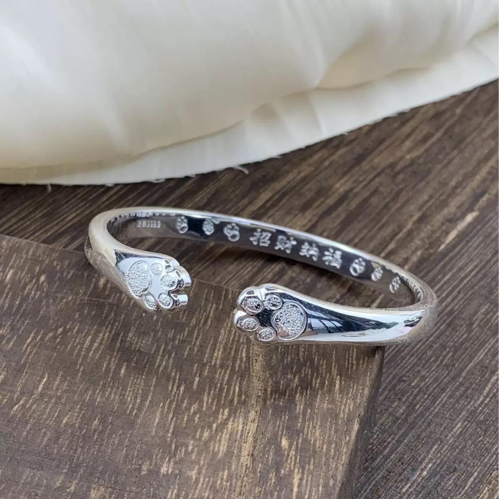 

Bracelets For Women: Designs One Size