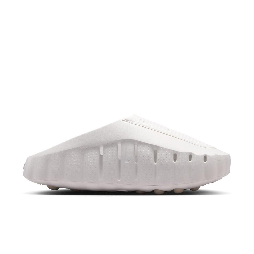 HQ4309-101 Nike Mind 001 Pregame Mule (Women's)