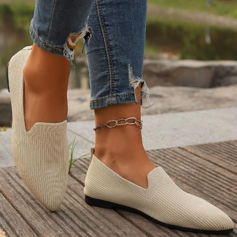 Women's Lightweight Ballet Flats with Pointed Toe Shoes