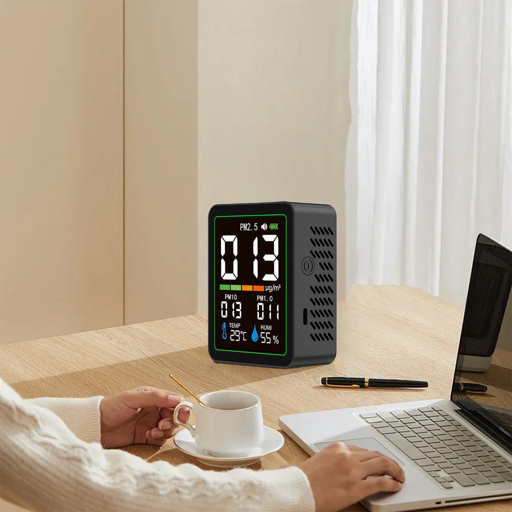 Portable Real-Time Detector Temperature Humidity PM2.5 PM10 PM1.0 Detection Portable Smart Air Quality Tester for Home Office