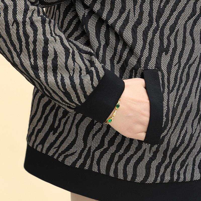 Middle-aged Women's Striped Long-sleeve Turn-down Collar Casual Jacket for Spring and Autumn