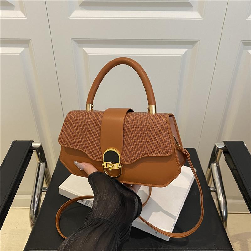 Women's fashion handbag 2 summer new niche design versatile shoulder messenger bag small square bag
