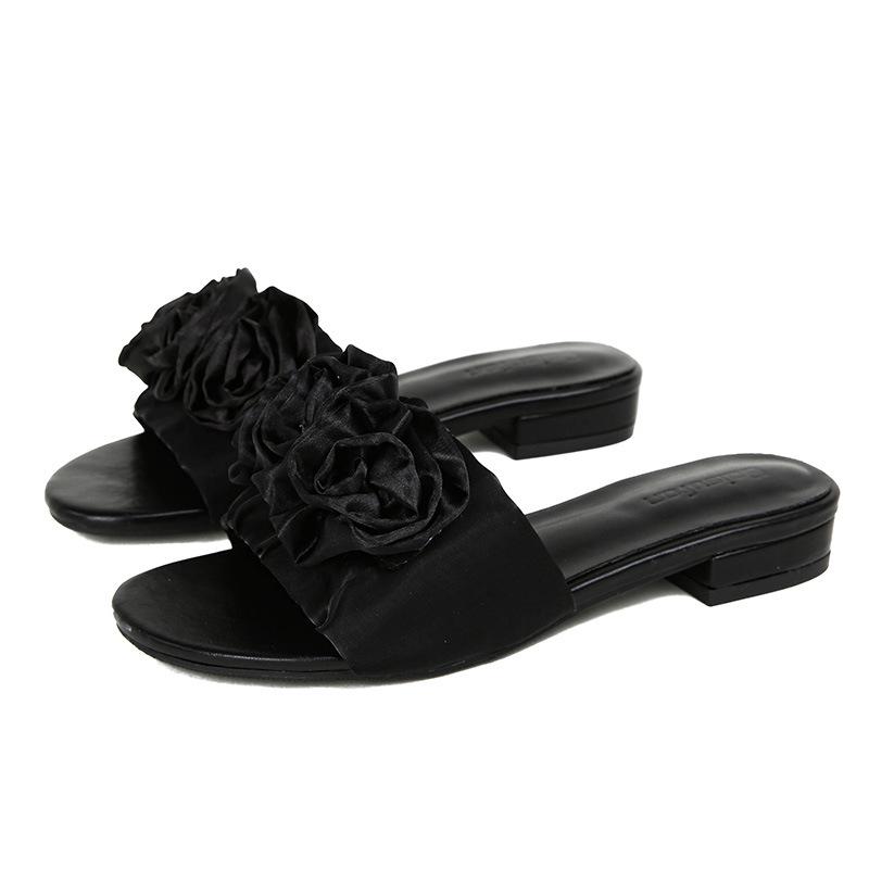 Mode spets blomma dekoration tofflor kvinnor låg klack tofflor sommarskor kvinna blommiga flip flops svart vit läder sandalias mujer