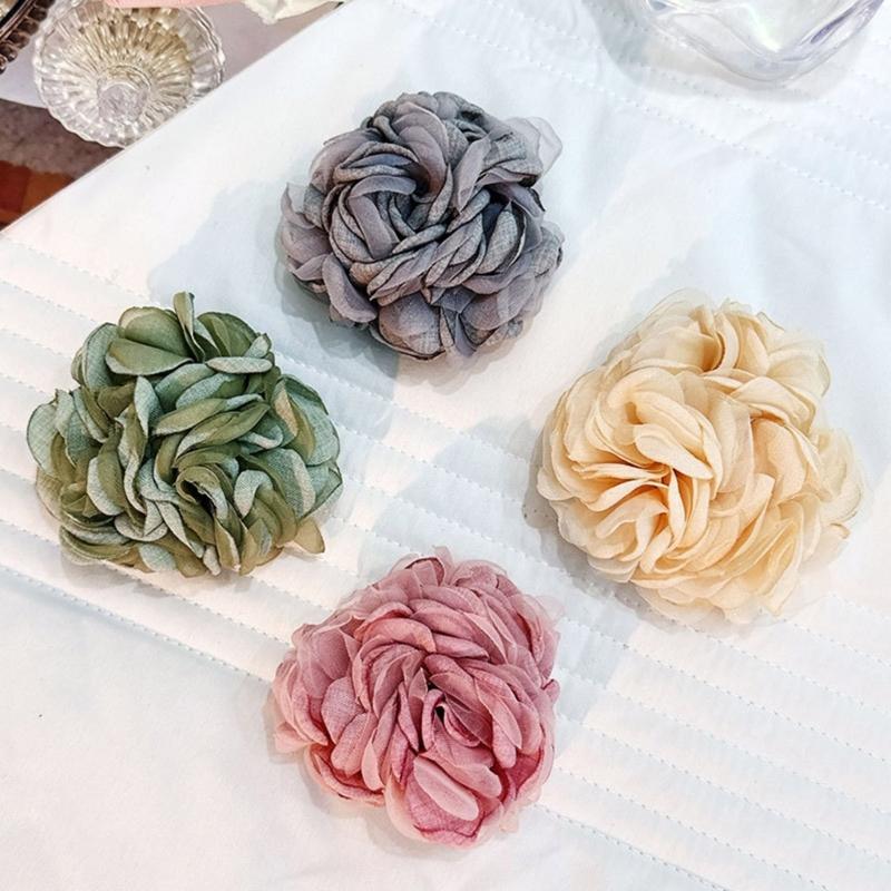 Fabric Flower Choker Necklace Handcrafted Blossom Tie Adjustable Simple Design Elegant Floral Collar Suitable for Party