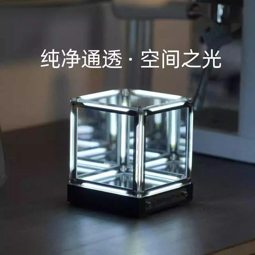 4-dimensionaler Weltraum-Atmosphäre Desktop Leuchtende Ornamente High-End Heimdekorationen Kreative Nachttischgeschenke Abgrund Schlafzimmer