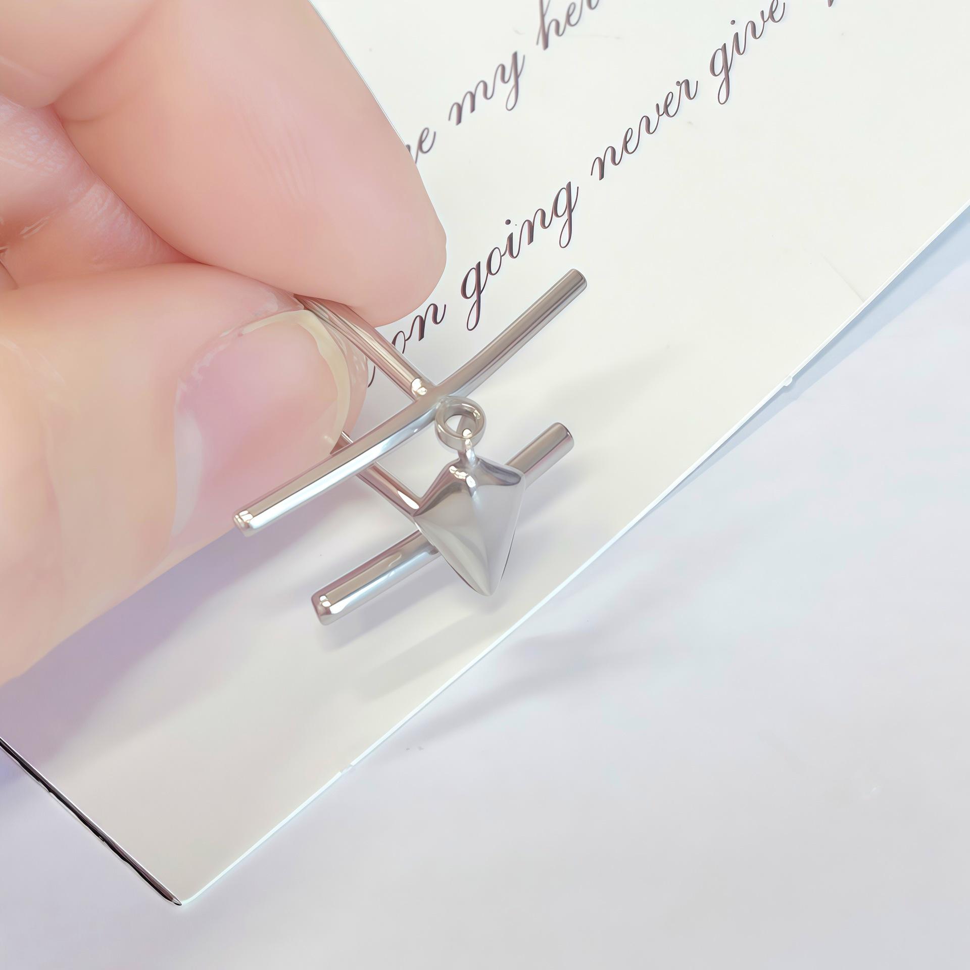 18K Gold-Plated Stainless Steel Lip Tweezers with 3D Rhombus Design