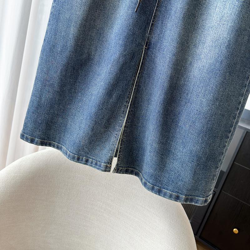 Autumn Women's Plus-Size Denim A-line Skirt with Front Slit, High Stretch, and Slimming Fit