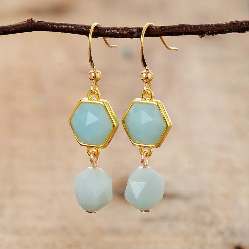 Modern high-end pendant earrings, natural stone, elegant European and American popular jewelry, jewelry earrings.