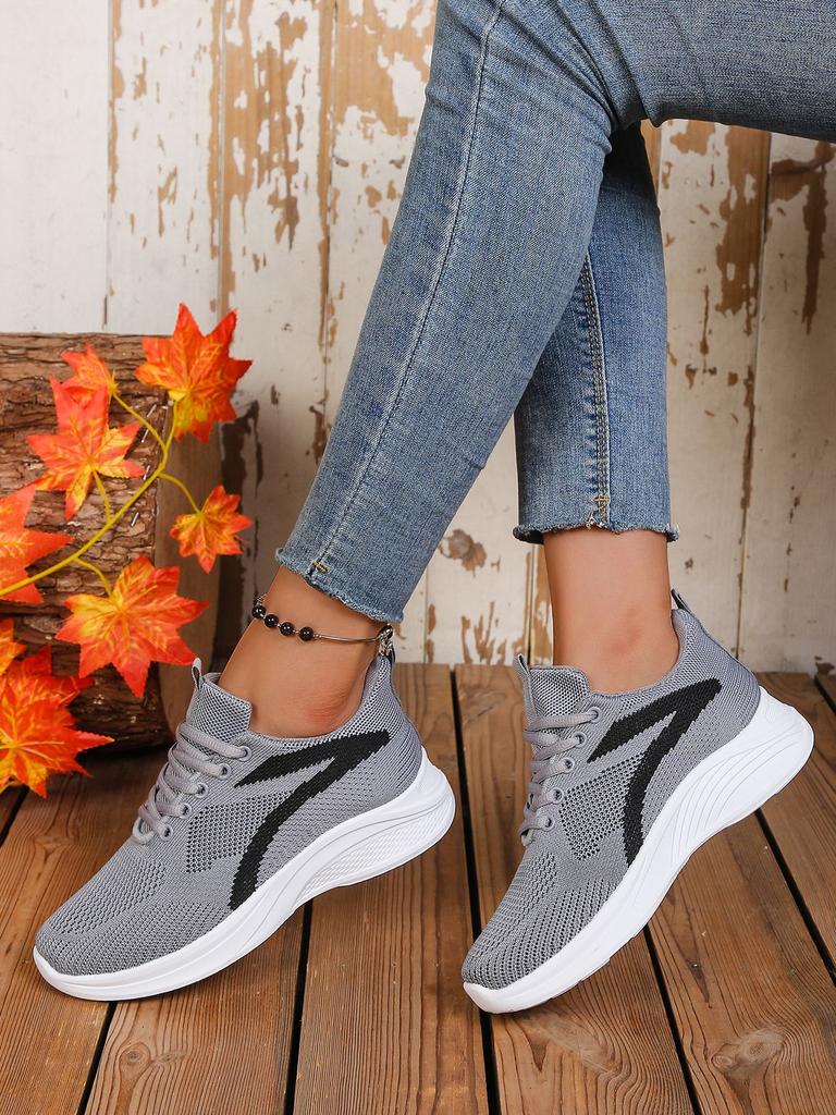 Spring Flying Woven Mesh Breathable Soft Sole Lightweight Non-slip Mother Shoes