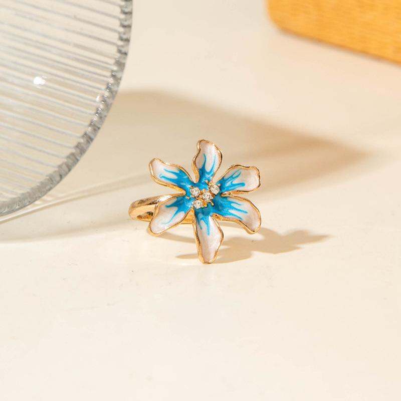Baroque oil drop flower ring, metal lava light luxury pearl ring female