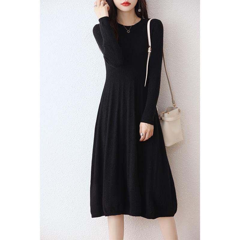 Women's Slim Fit Waist-Cinching Over-the-Knee Knitted Wool Dress - Autumn/Winter Base Layer, Round Neck, New Style