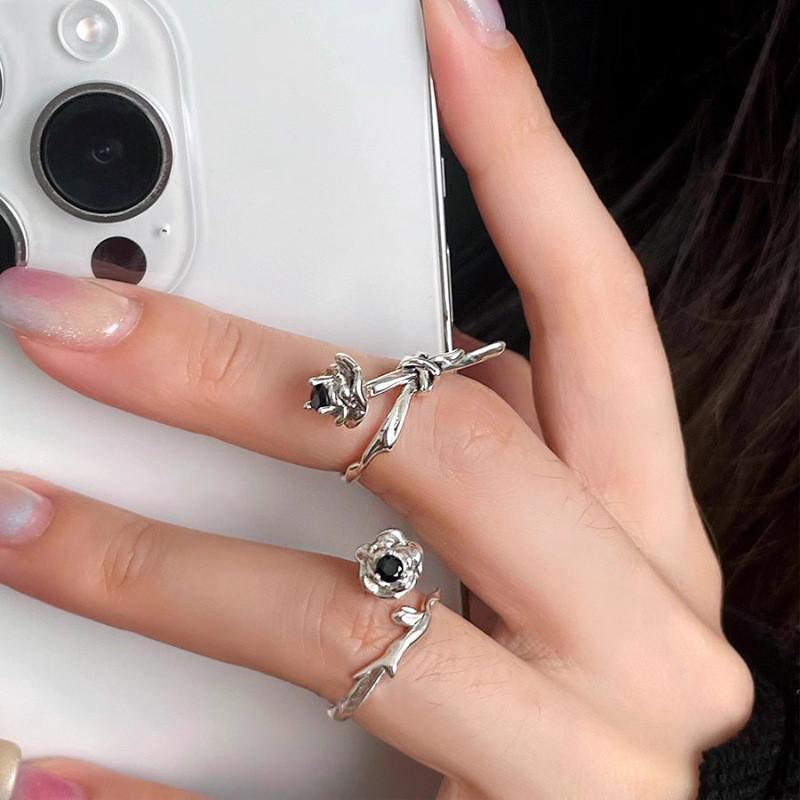 Chic Adjustable Geometric Ring For Women Fashionable Statement Jewelry 2024