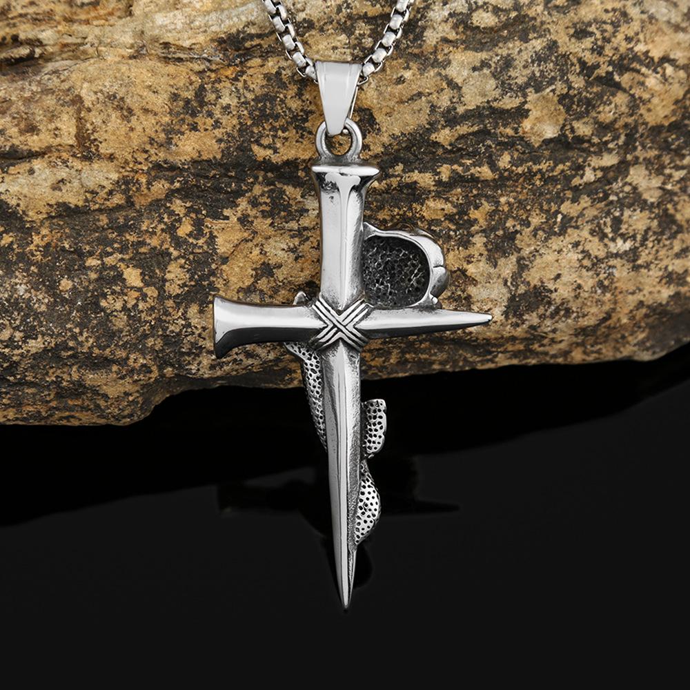 Explosive and Versatile Retro Niche Rose Cross Pendant Necklace