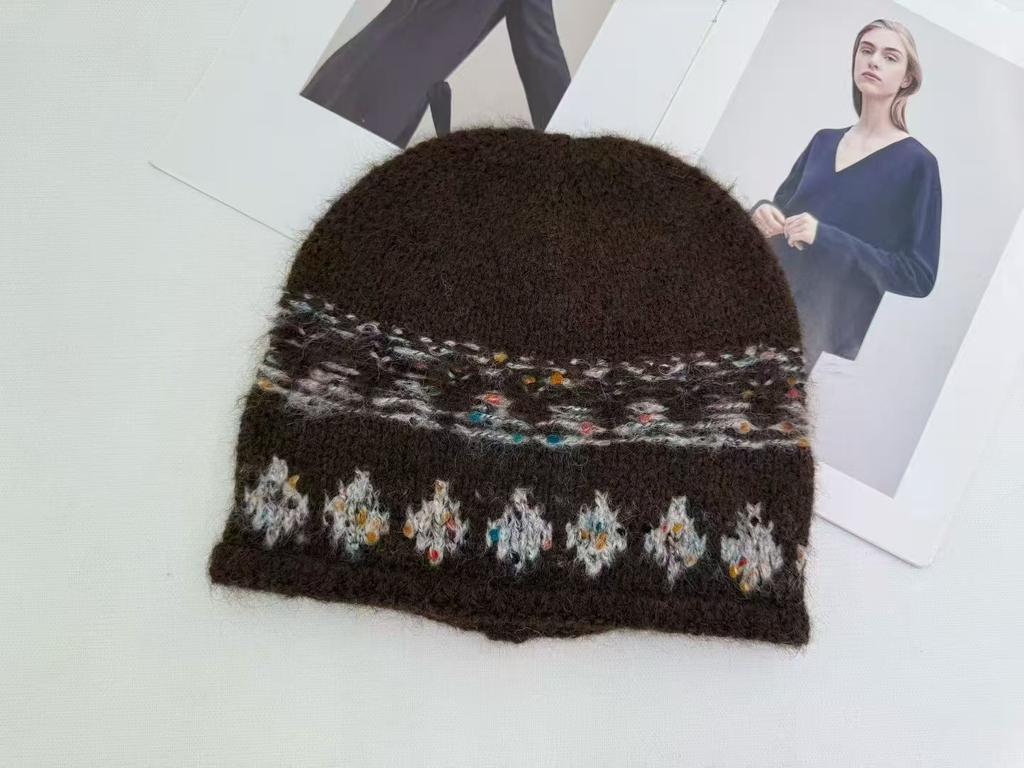 Korean jacquard knitted bag head hat for women's autumn and winter new casual versatile warm ear protection windproof cold hat shows small face