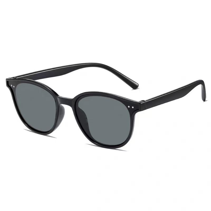 Polarized Trendy Sunglasses for Men & Women - High-end Three-Point Style 2025