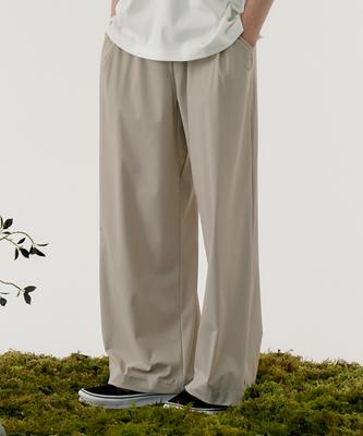 Unterteile – Hosen & Kniehosen
