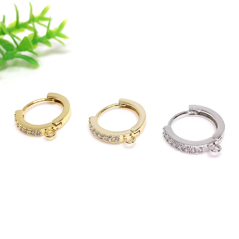 Geometrische Creolen mit Zirkonia, 14 Karat vergoldet