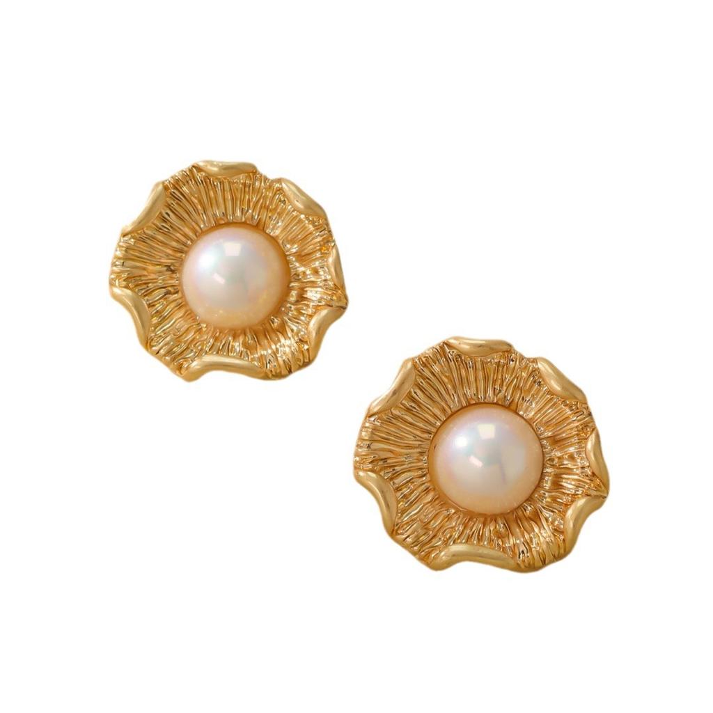 High End Vintage Pearl Earrings With Geometric Retro French Floral Alloy