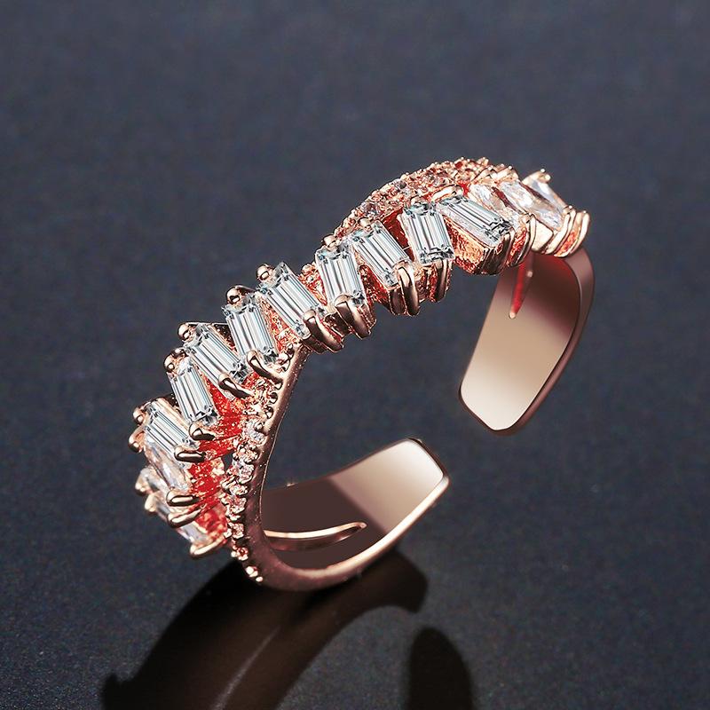 

Adjustable Chic Copper Ring With Unique Wave Shape And Shimmering Stone Zircon рожевий колір золота