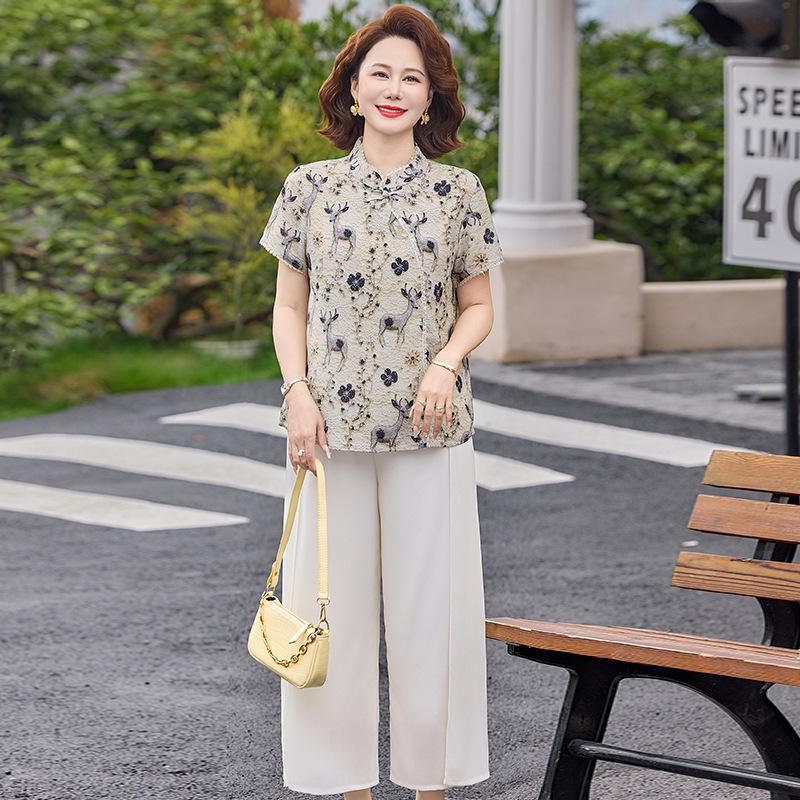 

2026 Summer Fashion Plus Size Two-Piece Suit: Short Sleeve T-shirt & Pants for Stylish Middle-Aged and Elderly Moms 3XL
