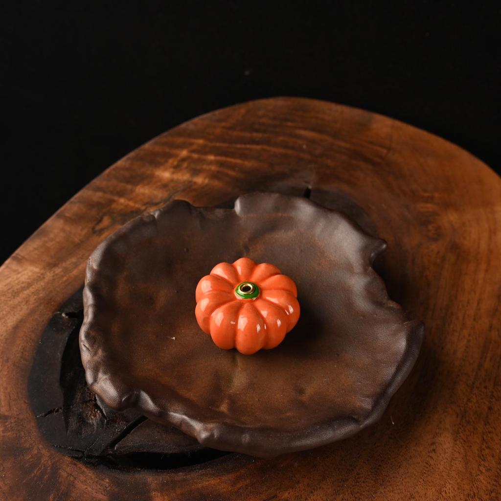 Ceramic Gourd Incense Holder for Tea Ceremony and Home Use