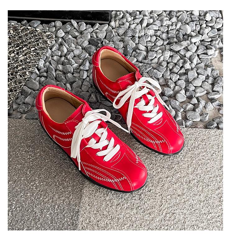Retro feet small low-top board shoes women's autumn 2025 new fashion versatile student sports and leisure moral training shoes