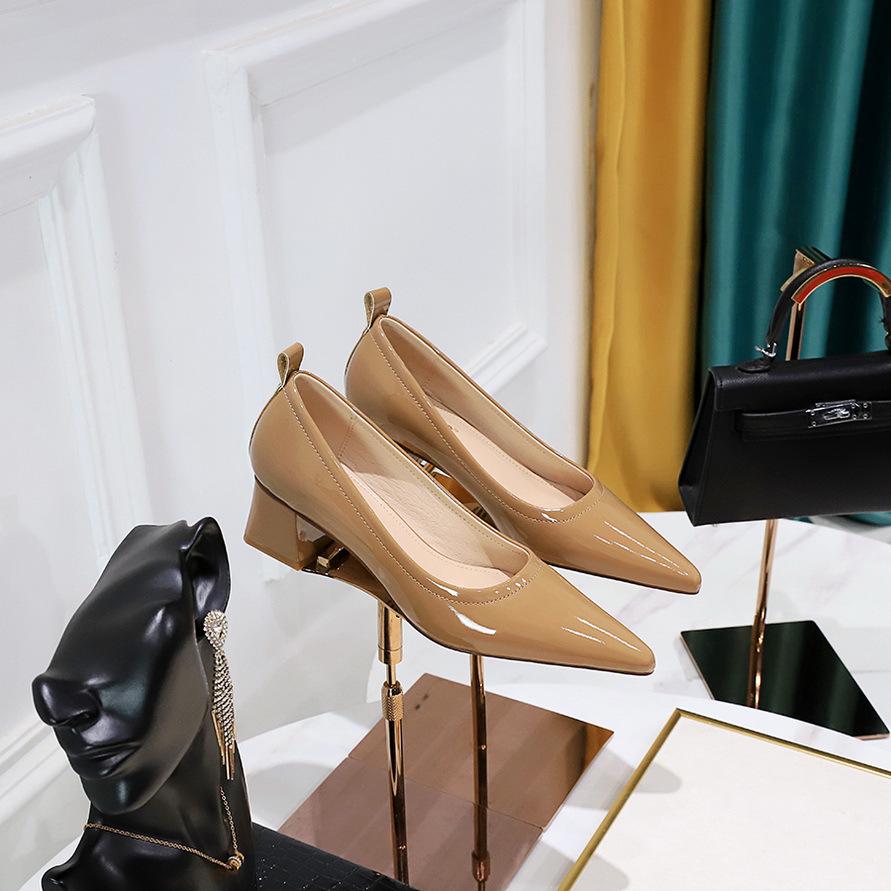 Korean Patent Leather Pointed-Toe Women's Shoes - Fashionable, Simple, Comfortable with Versatile Thick Medium Heel