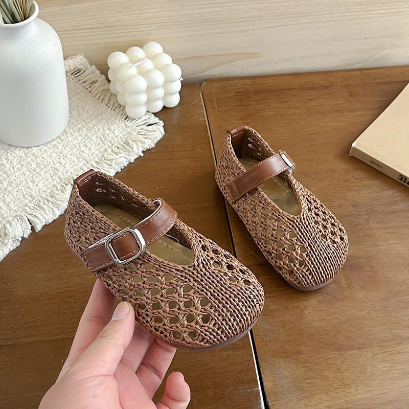 Baotou Girls' Soft Sole Breathable Summer Sandals - 2026 New Hollow Design for Little Princesses