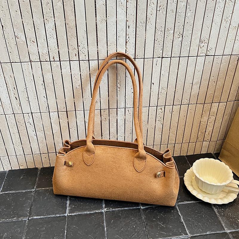 

Niche underarm bag women s new fashion matte portable baguette bag simple large capacity shoulder bag коричневий