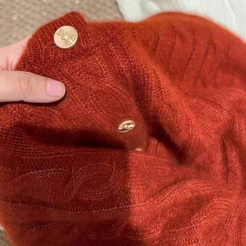 Women's Cashmere Round Neck Cardigan - Year of the Rooster Red, Thick & Fashionable Bright Silk Cable Knit Sweater for Autumn/Winter.
