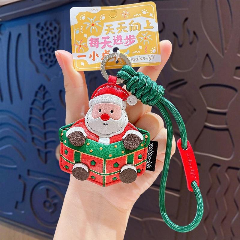 Cute Christmas Themed Pu Keychains Cartoon Designs Sturdy Lanyard Perfect For Holiday Gifting Bag Decor Daily Use