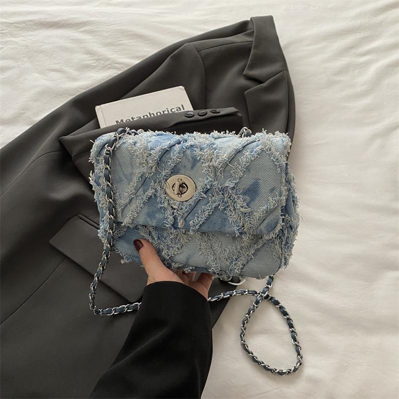 

Новая женская сумка 2025 модная сумка-багет в стиле локомотива, модная женская сумка через плечо для поездок на работу, сумка через плечо синий