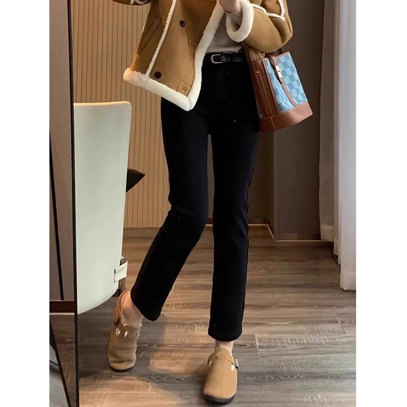 

Женские черные джинсы-сигареты прямого кроя - Утягивающие, свободная посадка, для миниатюрных и с фигурой груша , длина 7/8 для весны 2025 L чёрный