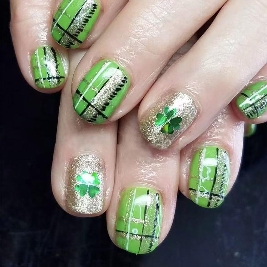 

St. Patrick s 2025: Green Plaid Glitter Press-On Nails (24 Pieces)