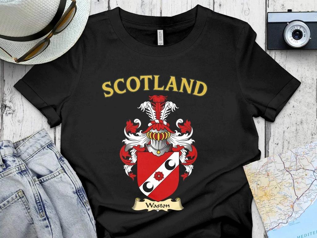 Clan Waston Scotland Crest Shield Family Heritage Design T-Shirt