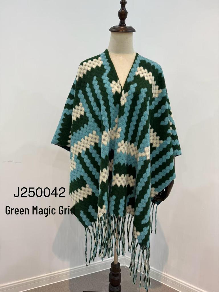 Elegant Ethnic Ink Painting Cape Shawl with Tassels - Versatile Travel Scarf Cloak