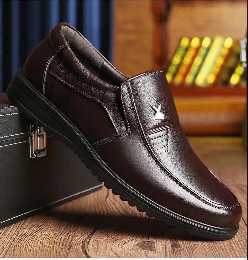 2026 Men's Casual Versatile Leather Shoes: Autumn/Winter Wear-Resistant, Non-Slip Dad Shoes