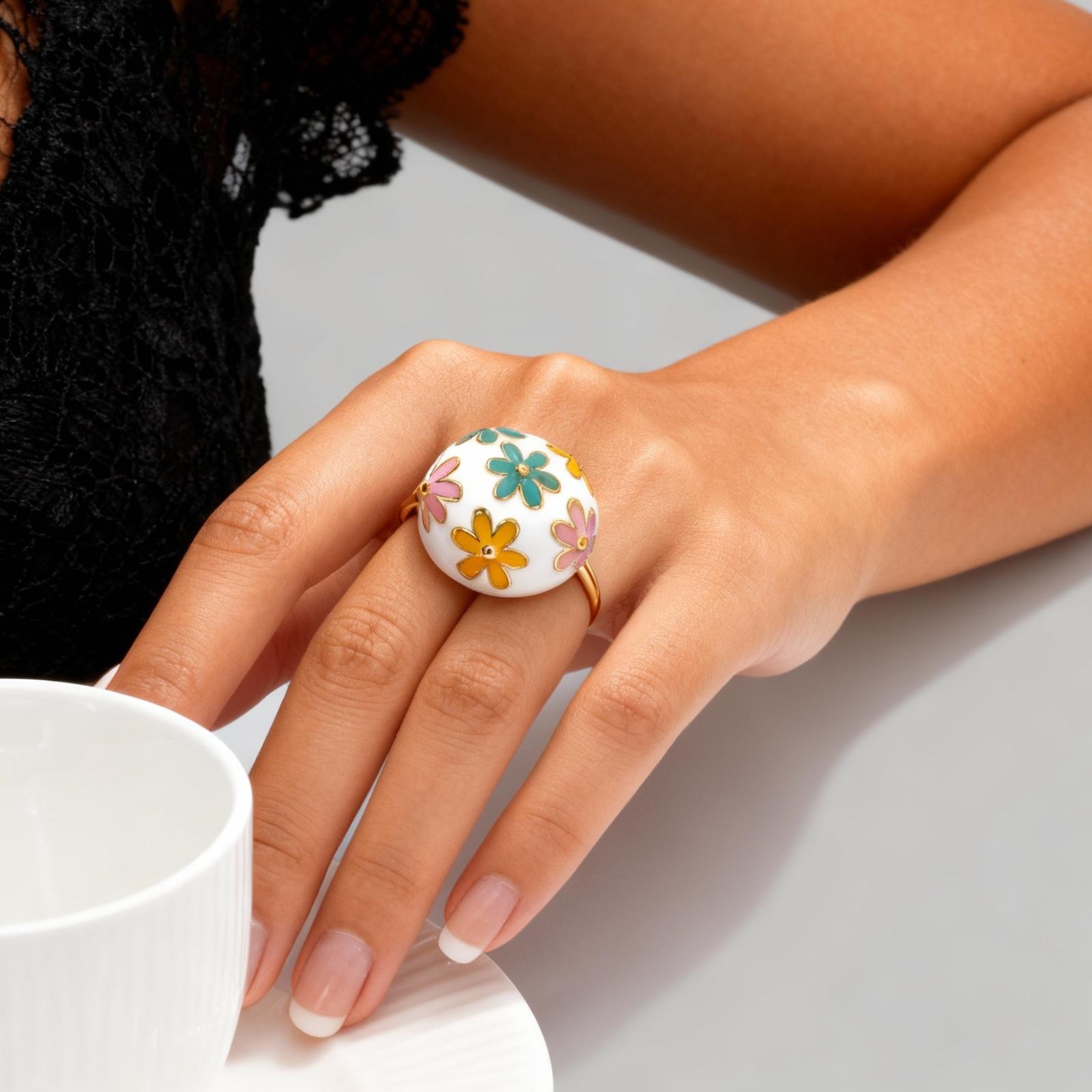 

Stainless Steel Chunky Flower Ring for Women, Irregular Party Ring Gold Plated Tarnish Free Jewelry US Ring Size 08