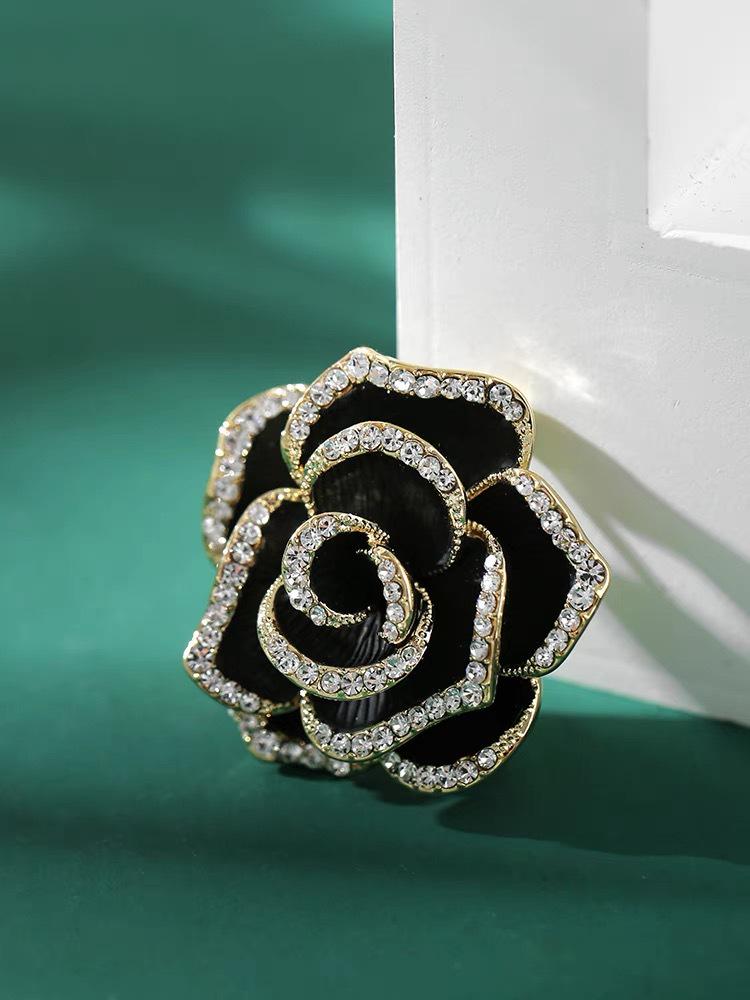 Elegante Spilla Camelia: Spilla e Spilla da Camicia Incantevoli Ispirate al Vintage per Donne