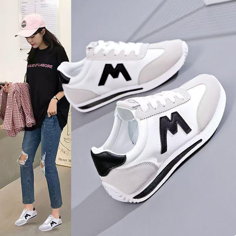

Korean version of versatile casual 2025 spring and autumn soft-soled ultra-light running shoes women s fashion breathable small whiteboard shoes wom 40 чорний