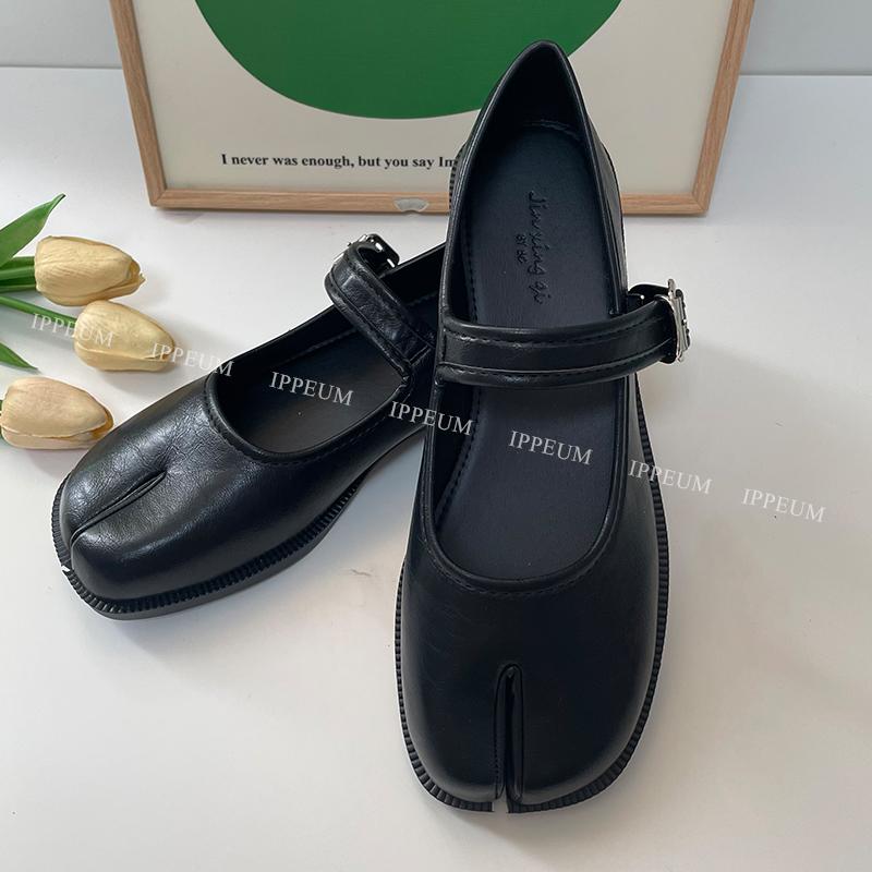 

IPPEUM Туфли Мэри Джейн Таби для женщин 2025 Новые Черные Красные С Раздельным Пальцем Балетки Балетки Пряжка 255 чёрный