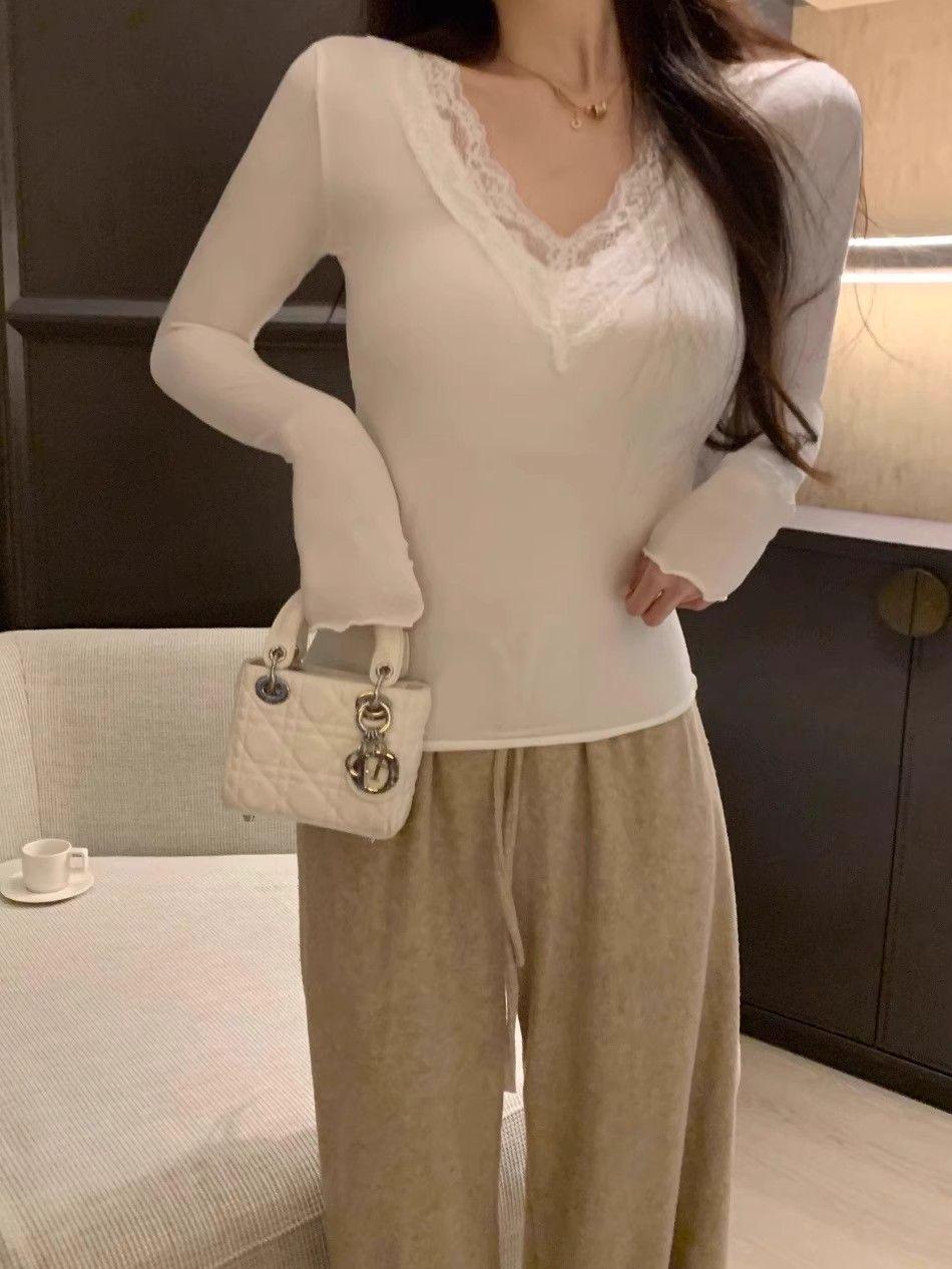 

Топ женский приталенный с длинным рукавом и V-образным вырезом с кружевной отделкой, 2024 M белый