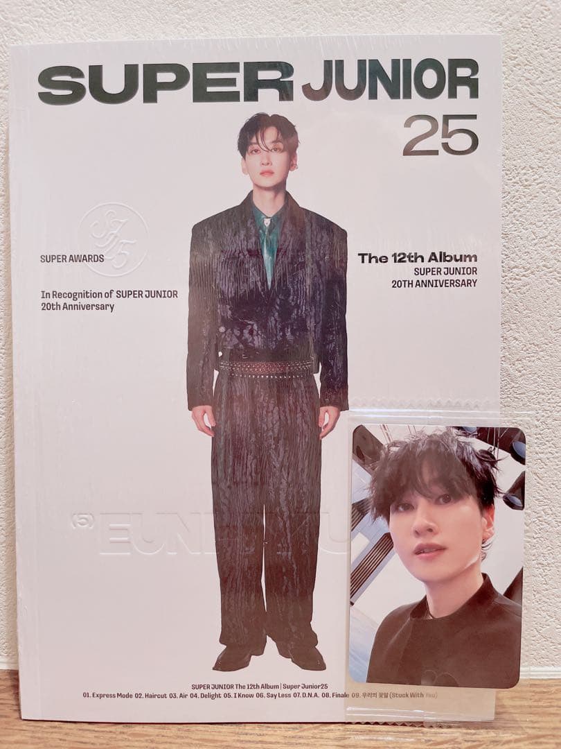 

[USED] SJ 12th Official CD & Ktown4u Bonus Trading Card (Eunhyuk)