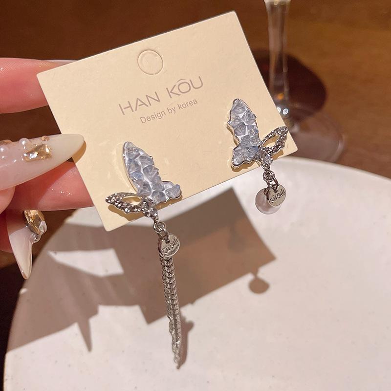 Korean Crystal Butterfly & Pearl Earrings - Elegant, High-End Fashion Accessory for Women