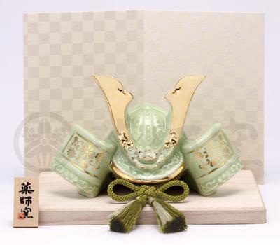 Yakushigama Dyed Painted Helmet for Light Green Seasonal Lucky Interior Decor Success, [5781] Festival, Charm, Celebration, Ornament,