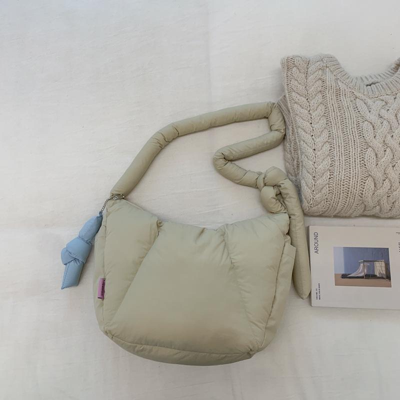 Simple casual portable dumpling bag women's bag 2025 winter new high-value large-capacity foreign-style shoulder bag women