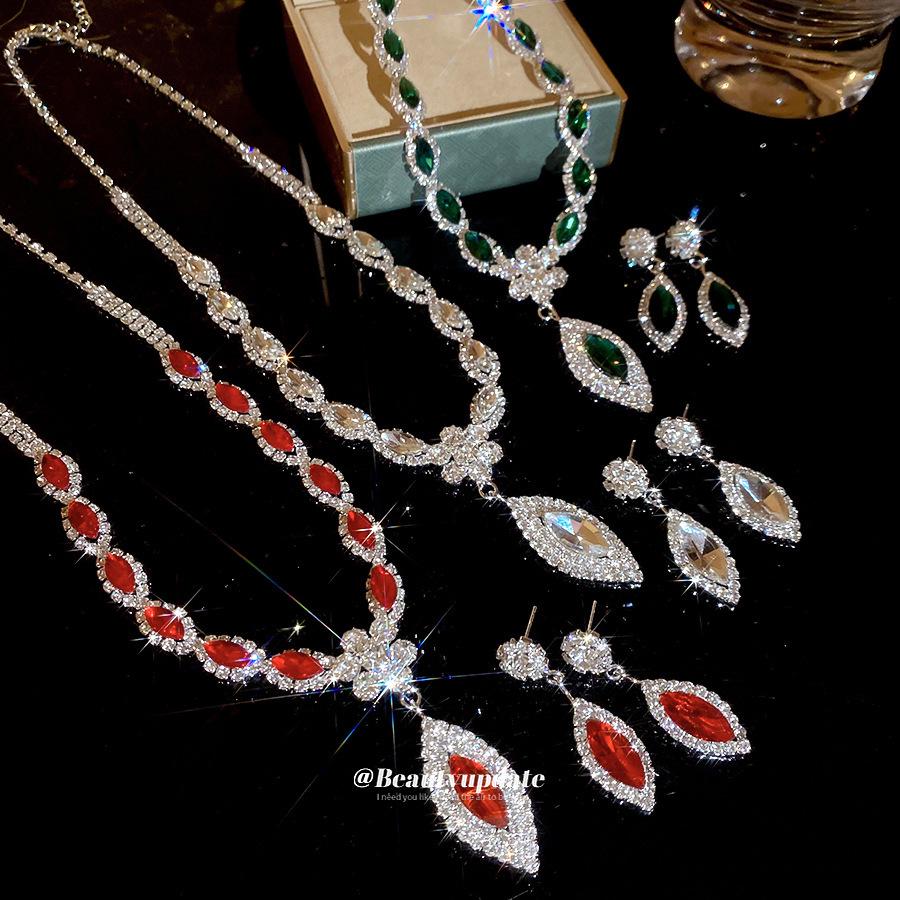 Luxe Rhinestone Flower Tassel Earrings and Necklace Set for Women – High-End Clavicle Chain Accessory