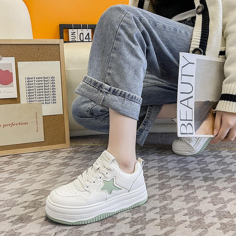 Retro Star Sneakers mit dicker Sohle für Damen, neue lässige Sportschuhe, atmungsaktive weiße Schuhe