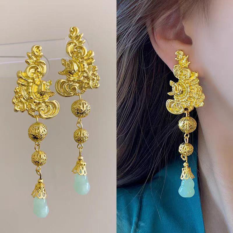 New Chinese retro exaggerated relief gourd earrings for women, new design long earrings, earrings.
