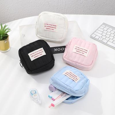 Moda Kadın Küçük Kozmetik Çantası Seyahat Mini Hijyenik Pedler Düzenleyici Makyaj Madeni Para Para Kartı Ruj Saklama Kesesi Çanta